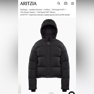 Black Aritiza Super Puff Shorty size Medium
